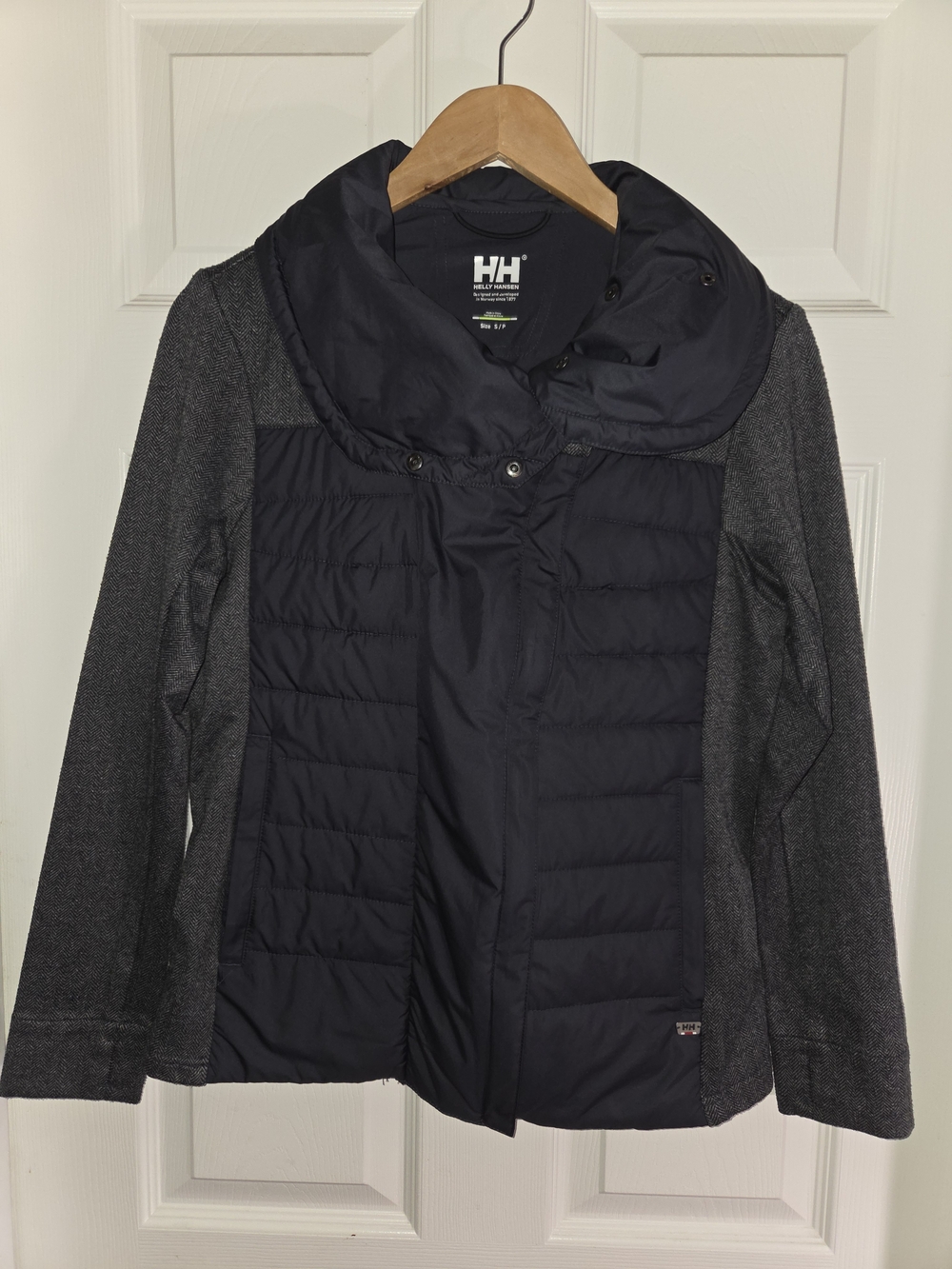 Helly Hansen Black Quilted Hooded Hybrid Puffer Jacket